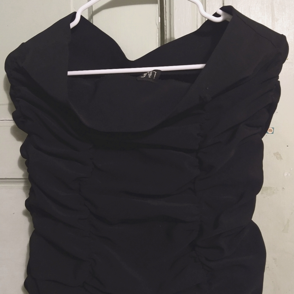 Black ruched skirt